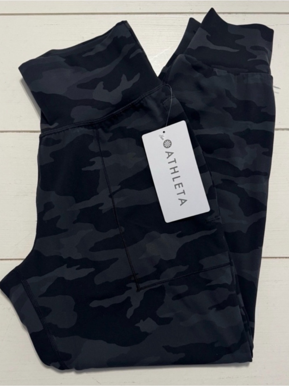 Athleta Salutation Camo Joggers